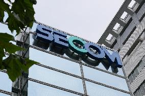 SECOM signage and logo